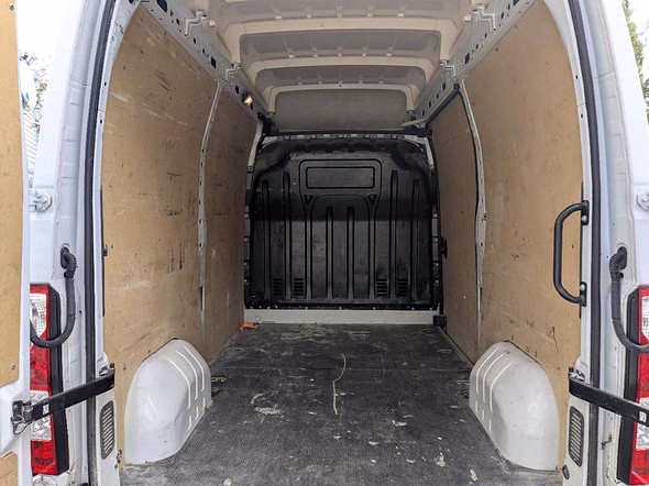 RENAULT Master Fg F3500 L2H3 2.3 dCi 135ch Grand Confort E6 16241.67€ ht - Miniature 20