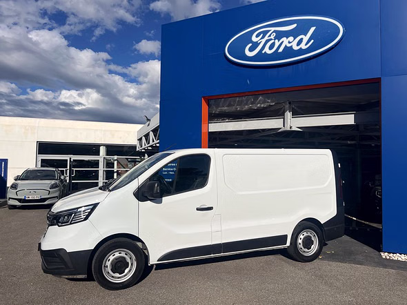 RENAULT Trafic Fg L1H1 2T8 2.0 Blue dCi 150ch Grand Confort - Vue 3