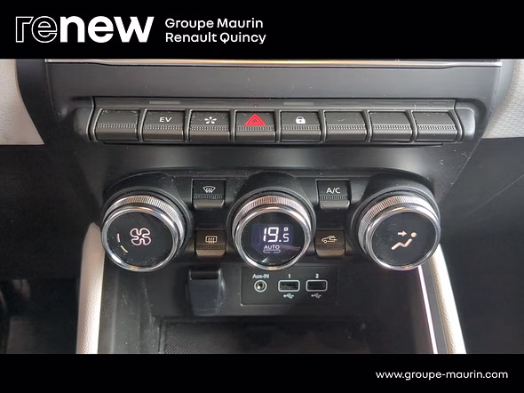 RENAULT Clio 1.6 E-Tech hybride 145ch Techno - Miniature 23
