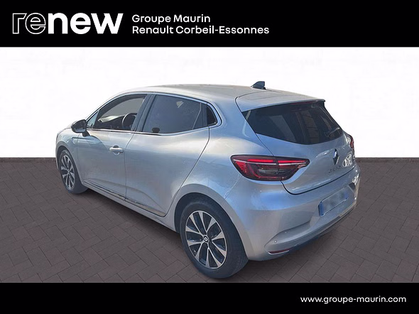 RENAULT Clio 1.6 E-Tech hybride 145ch Techno - Vue 3