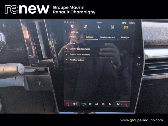 RENAULT Megane E-Tech Electric EV60 220ch Techno super charge -B - Miniature 26