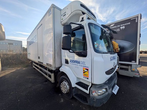 RENAULT TRUCKS Midlum 220 DXI Frigo 4x2 - Vue 3