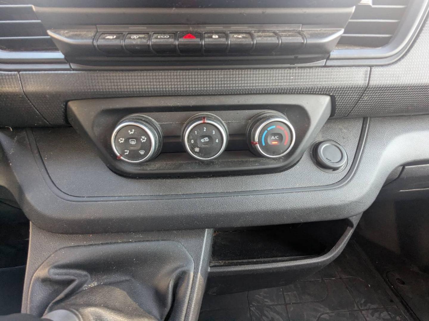 RENAULT Trafic Fg L1H1 2T8 2.0 Blue dCi 130ch Confort - Photo 17