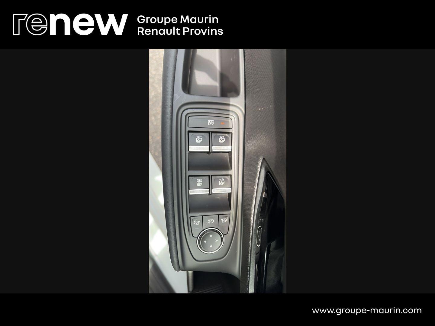 RENAULT Clio 1.2 TCe 115ch Techno - Photo 17