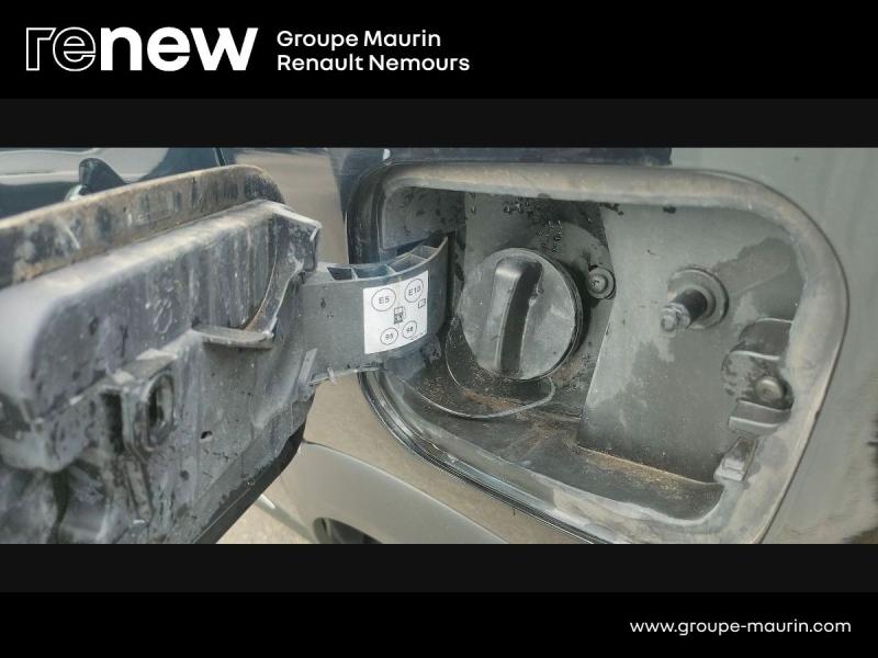 RENAULT Captur 1.6 E-Tech hybride rechargeable 160ch Initiale Paris -21 - Photo 11