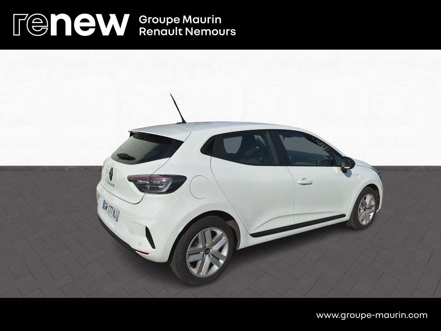 RENAULT Clio 1.5 Blue dCi 100ch Evolution - 24 - Photo 8