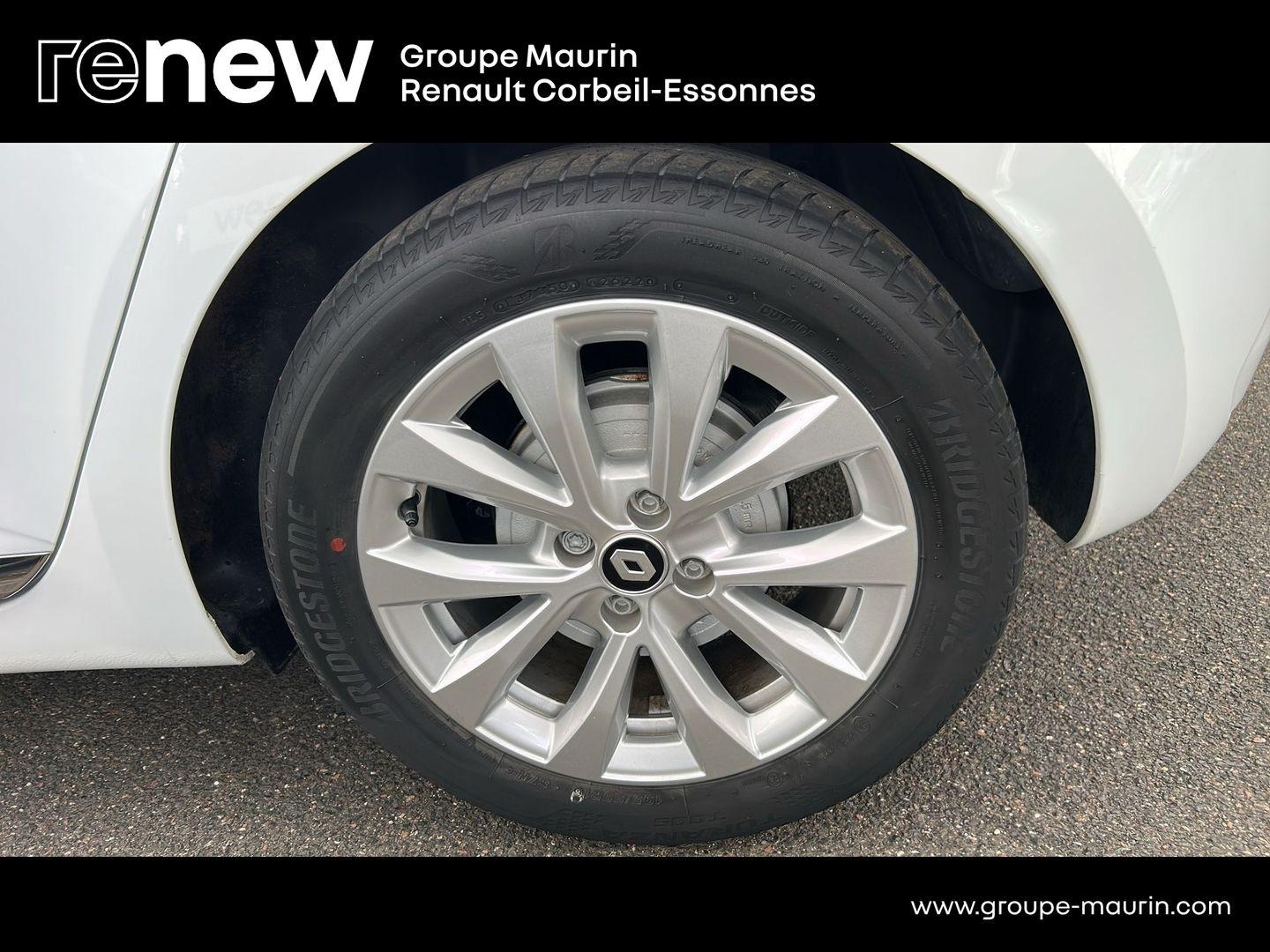 RENAULT Clio 1.6 E-Tech hybride 145ch Evolution - Photo 8