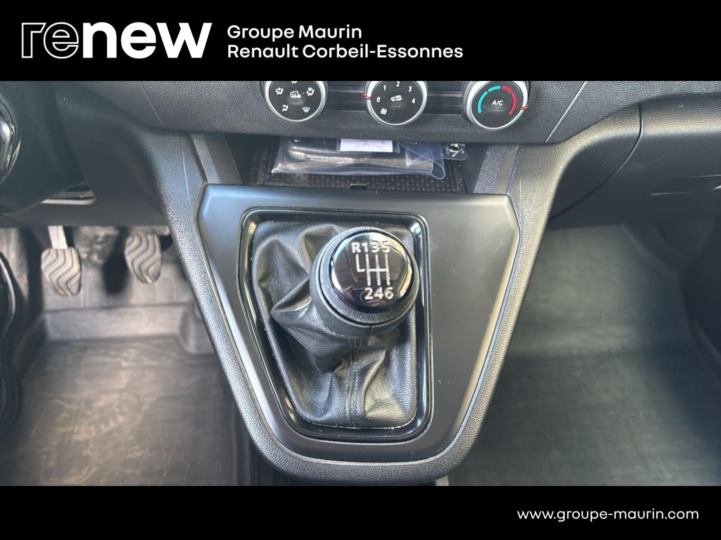 RENAULT Kangoo Van L1 1.3 TCe 100ch Grand Confort - 22 - Photo 37