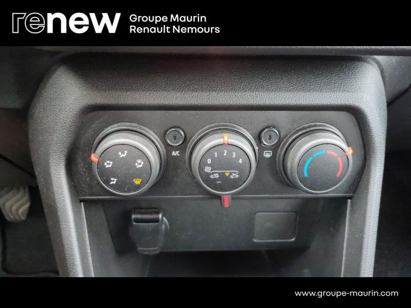 DACIA Sandero d’occasion à vendre à SAINT PIERRE LES NEMOURS chez DPL - SNCA (Photo 19)