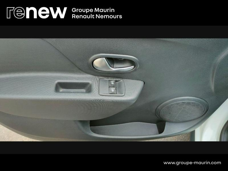 DACIA Sandero d’occasion à vendre à SAINT PIERRE LES NEMOURS chez DPL - SNCA (Photo 18)