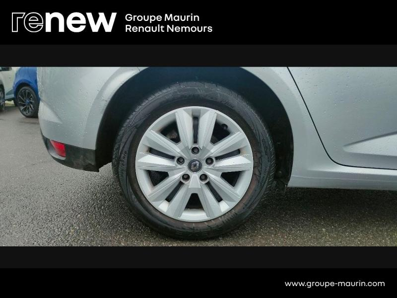 RENAULT Megane d’occasion à vendre à SAINT PIERRE LES NEMOURS chez DPL - SNCA (Photo 9)